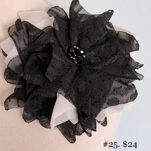Black & Ivory flower magnetic pin brooch